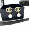20 color urok pętla kolczyka drop projektant Stud Ear 18k złota platowane kolczyki moda marka damska list Crystal Rhinestone Pearl Women Biżuteria Prezenty