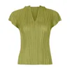 レディースTシャツ2023春と夏のオールマッチTシャツの女性用スリムフィットスリミングVネックラインノースリーブボトムトップ