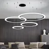 Lampy wiszące Minimalistyczny styl czarny koło Pierścień LED Dekoracyjny salon żyrandol dom Nordic sypialnia Lam Light Light