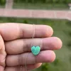 Kettingen (1 stk/partij) Hoge kwaliteit 10 mm paars hart opaal hanger ketting voor vrouwen synthetische paars opaal hart ketting met 925 zilver