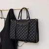 ChaneI Collection Borsa a tracolla Diamond Lattice Scomparto in PU nero Totebag Borse a catena Borse da donna Tracolla rimovibile Tasca esterna con cerniera