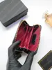 Top Luksusowy projektantka mody Women Portfel karty Pure Color Pebble Leather z uchwytami pudełkami Fold Flap Class