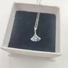 Halsband 925 Solid Silver Ladies Zircon Liten kjol Halsband Vacker tjej CLAVICLE Kedja Nisch Design Pendant Birthday Present