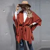 Kvinnors jackor Autumn Fashion Cloak Coat Bat Sleeve Overdimensionerad ytterkläder Kvinnors lösa långärmade cardigans Sashes spetsar upp plädrockar