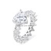 Avec des pierres latérales diamant coeur bague cuivre de haute qualité plaqué or 14 carats glacé zircon cubique anneaux hip hop mode bijoux cadeau F Dhpbq