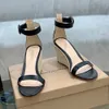 Sandálias de raiz com declive de cunha Couro Slip On Faixa estreita Capa traseira salto Straw Mocassins Sapatos rasos sapatos de salto alto de fábrica de designer de luxo feminino 35-42Com caixa