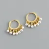 Huggie Woozu Geometry Round White Pearl Tassel Hoop Earrings 925女性のためのスターリングシルバー