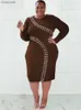 Повседневные платья шикарные и элегантные платья плюс размеры женщины осень с длинным рукавом Midi платье Slinky вырезанное вязаное платье Оптовое объемное капелька L230520