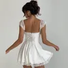Mini vestido de tira de renda branca elegante para mulheres com moda sem mangas, sem costas, vestidos curtos sexy vestidos