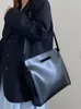 Midjeväskor PU LÄDER MESSENGER Väska för kvinnor pendlar stora kapacitet handväskor damer affärer axel enkel kvinnlig portfölj tot 23519
