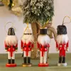 Nieuwe items 4 stks/set 13 cm Noordse stijl houten notenkraker poppenpoppen kleine notenkraker soldaat hanger Crafts decoratie kerstboom ornament G230520