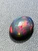 Anhänger Reiner natürlicher Opal von 4 Karat. Kann mit Ringen oder Anhängern eingelegt werden. Bunte Farben. Runde Form. Piedras Preciosas Joyeria-Schmuck