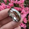 Ringen iTungsten 8mm Wolfraam Vinger Ring voor Mannen Vrouwen Engagement Wedding Band Koa Hout Meteoriet Inlay Mode-sieraden Comfort Fit