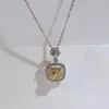 Collane con ciondolo Gioielli di fidanzamento in stile conciso classico per le donne Collana femminile in cristallo giallo Accessori per costumi quotidiani