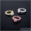 Avec des pierres latérales diamant coeur bague cuivre de haute qualité plaqué or 14 carats glacé zircon cubique anneaux hip hop mode bijoux cadeau F Dhpbq