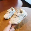 İlk Yürüyüşçüler Bahar Bebek Ayakkabıları Deri Toddler Çocuk Spor Sneaker Yumuşak Sole Bebek Moda Bebek Kız Erkek Spor ayakkabıları 15-25 230520