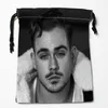 Bolsas de almacenamiento personalizadas Dacre Montgomery con cordón para fiesta de boda bolsas de regalo de Navidad embalaje 18x22cm bolsa de tela satinada 0704