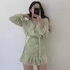 Sukienki zwyczajne vintage francuski nadruk z długim rękawem sukienka szyfonowa dla kobiet w szyku v-nut-line folds zielone seksowne bodycon mini kwiatowy Korea Summer