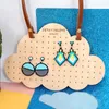 Pochettes à bijoux découpées au laser nuage boucles d'oreilles porte-cartes suspendus boucles d'oreilles stockage présentoir mural avec ceinture en cuir véritable BWT03