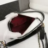 Classique Mesdames Unique Hobo Sac Spliced Cuir Doré Matériel Matelassé Plaid Chaîne En Métal Lettre Bandoulière Sac Grande Capacité Célèbres Sacs De Designer De Luxe