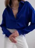 女性用ブラウスシャツファッションフェザートリムシャツ女性ソリッドカラー長袖ラペルボタンルーズトップとブラウスカジュアルエレガントシャツ女性230520