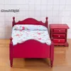 Accessori per bambole 1 12 Mini letto singolo per casa delle bambole Letto matrimoniale per la casa Mobili per camera da letto Giocattolo Regalo Modello per soggiorno Bellissimo fatto a mano in legno 230520