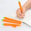 Penna a sfera Kawaii da 0,38 mm Creativos Cartone animato Simpatico modello di carota Forniture per ufficio scolastiche Cancelleria Natale Ricarica nera