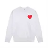 2023 Amisweater Paris Mode Amishirts de coeur Designer Hommes Pull à col rond Sweats à capuche Streetwear Hip Hop Casual Brodé Un motif de coeur VHSX