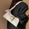 Midjepåsar Fashion Elegant Women Axel Bag Liten Underarm High Quality Soft Luxury Designer PU Leather Handväskor med halsduk 230520