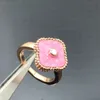 Nouvelle bague rose mode et noble pour femmes