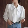 Kvinnors blusar Bow Tie Topps Women Korean Style Design Clothes Blare Sleeve Elegant Office Lady Sweet Ribbon Sweet Basic White Shirts