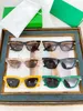 Damen-Sonnenbrille für Damen und Herren, Sonnenbrille für Herren, modischer Stil, schützt die Augen, UV400-Linse, mit zufälliger Box und Etui, 1241S
