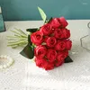 Decoratieve bloemen 18heads/Bunch Bridal Wedding Bouquet Silk Red Artificial Hand Party Home Accessoires Flores Tafel Decor