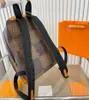 Zaino da viaggio da uomo MULTIPOCKET Drip NIGO Bag Mens Campus Designer Zaino da spalla Student Book bag Cartelle Luxurys Borsa da viaggio Outdoor Zaini M40380