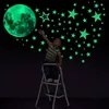 Stickers Muraux Lumineux Lune et Étoiles pour Enfants Chambre Bébé Pépinière Décoration de La Maison Stickers Glow in the Dark Chambre Plafond 230520