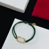 Braccialetto di design di alta qualità Braccialetto di corda con bracciale di diamanti con ciondolo con ciondolo placcato in oro 14 carati per gioielli con lettera V da donna