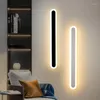 Lámpara de pared de línea minimalista nórdica, candelabro de tira larga Led moderno, accesorios de iluminación para dormitorio, luces de espejo de noche, iluminación interior