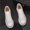 Scarpe scavate stile estivo tutte abbinate scarpe da tavola traspiranti tendenza versione coreana scarpe sportive casual piccole scarpe bianche scarpe moda D2H52