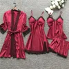 Kvinnors sömnkläder Kvinnors nattkläder Set Satin Nightwear Silk 4 Piece aftonklänning Nattkläder med spetslounge nattkläder med bröstkuddar 230520
