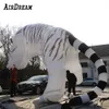 Animaux de tigre blanc féroce gonflables géants faits sur commande de haute qualité de 3/5/7M de long pour la publicité de zoo