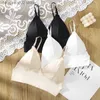 Reggiseni Sexy Summer Bra Ice Silk Crop Top Sport Spaghetti Strap Vest Top Donna Built In Bra Off spalla senza maniche Canotta Intimo T230522