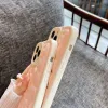 iPhone Case Luxury Designer Telefon Kılıfı 14 Pro Max Telefon Kılıfı Tide Bear iPhone 13 Deri XS12 Kıdemli Sense Xr 11 Kabartmalı 7p