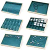 Lådor Ny högkvalitativ fast träkrofiber Europeiska smycken Display Stand Ringörhänge Armband Tillbehör Grön Organisera förvaring