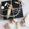 Collane VishowCo Collana con nome personalizzato Girocollo di perle naturali Personalizzato pavé di cristalli con zirconi Lettera Collana di perle Gioielli Regali di compleanno