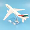 Samolot samolotowy model samolotu Boeing 777 Emirates Airline Aircraft 777 Metal Solid Symulation Airplane Model dla dzieci