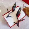 Yeni moda logo tasarım terlikleri sivri tasarım zarif mizaç klasik stil çok renkli sandalet platformu tasarımcısı fabrika ayakkabı kutusu