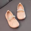 Atletische schoenen Kinderen Princess Spring 2023 Autumn Fashion Toddler Girls Pearls Slip-on Party Elegant Flats Kids Leer