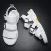 Sandalen witte sneakers mannen casual heren schoenen zwarte kleur schoen sneaker mannelijke minimalistische zomerse modesandals