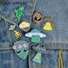 Qihe sieraden Alien Email Pins Collection Collection Buiter Rapel Pins Groene Alien Badges Broches voor Geeks/Hem/Haar