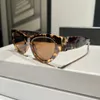 Lyxiga solglasögon för kvinnor Designer Square Goggle Beach Black Round Womens Sun Glasses Retro Fjäril Form Form Luxur Design UV400 Toppkvalitet med Box 8501